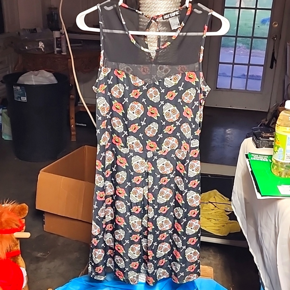 Hot Topic Sm Sugar Skull dress
